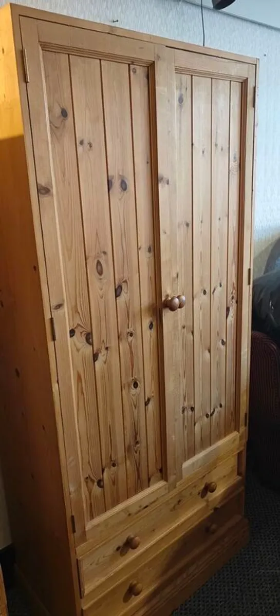 wardrobes - Image 1
