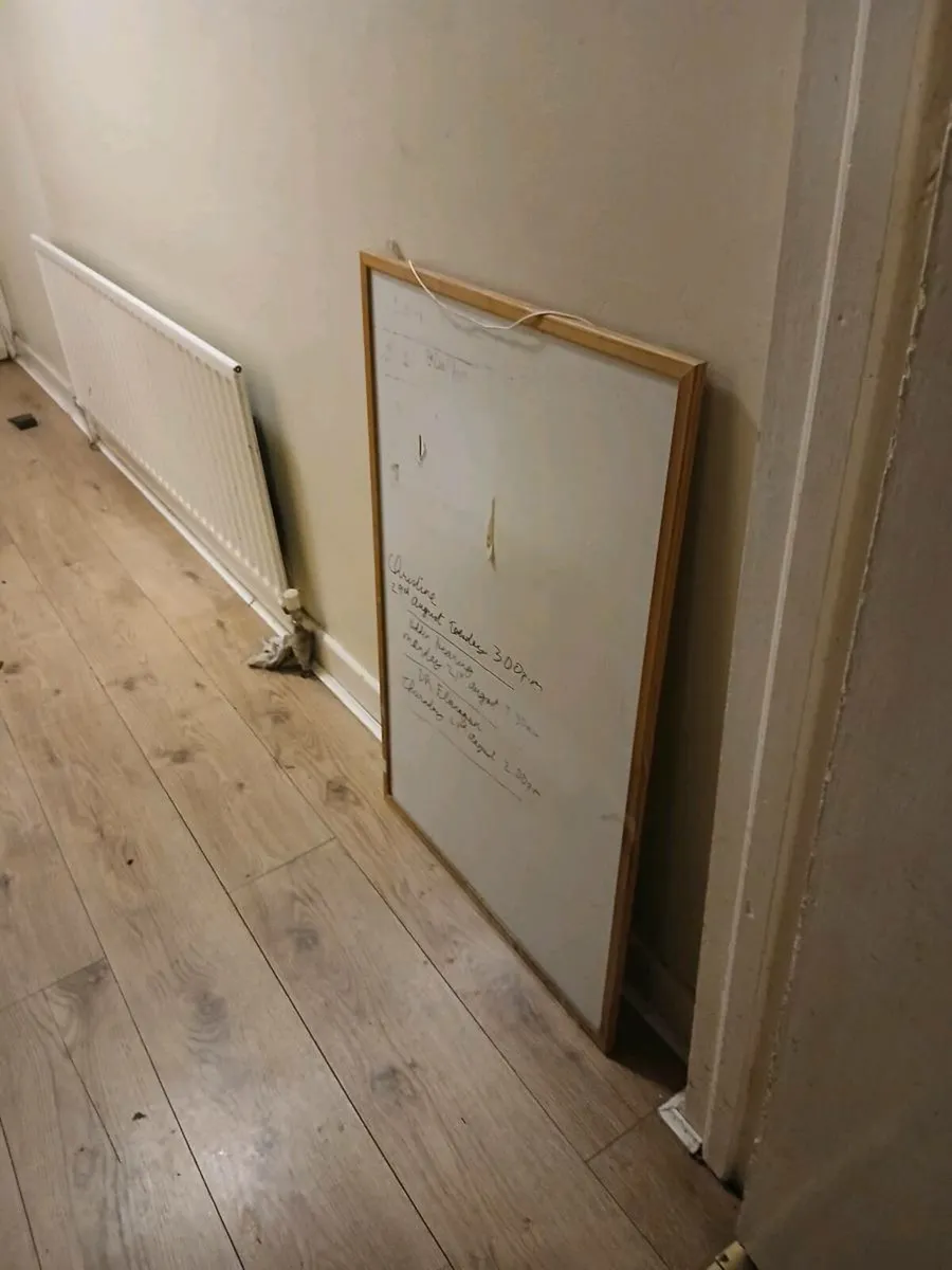 white board - Image 3