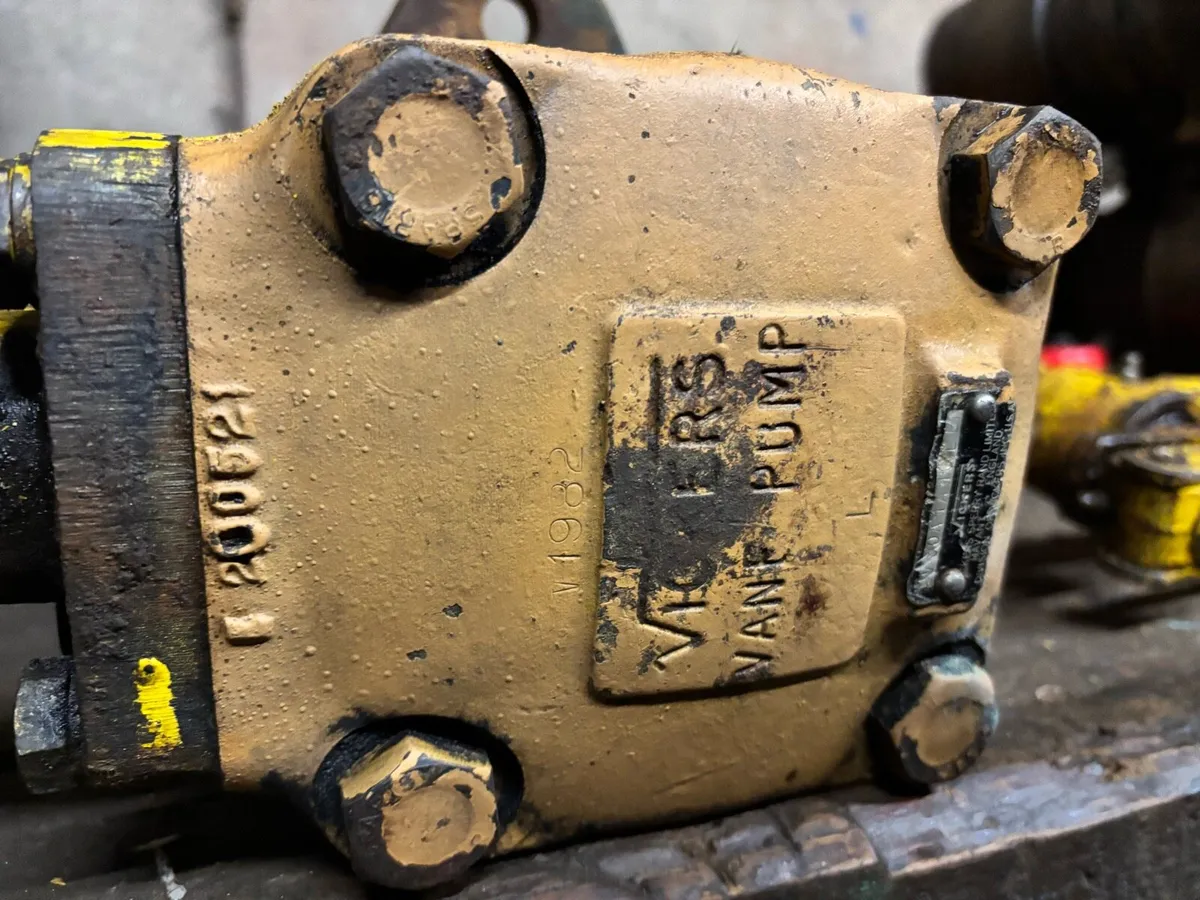 VickersVane pump Major,DBrown parts, VilliersMK10 - Image 2