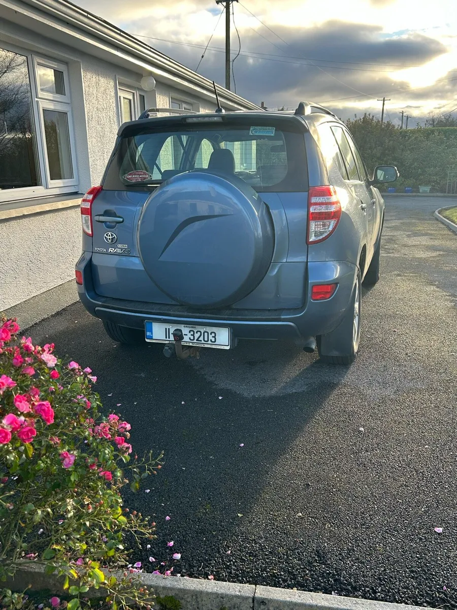 SUV - Image 2