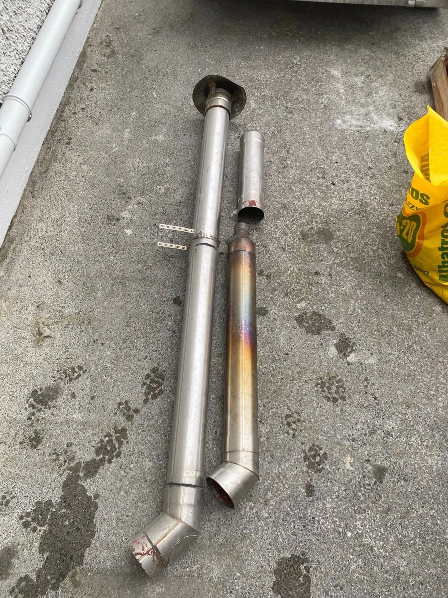 Flue pipes - Image 1