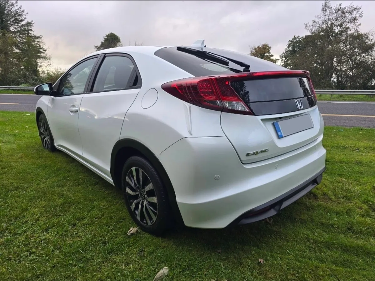 2014 Honda Civic Diesel - Image 3