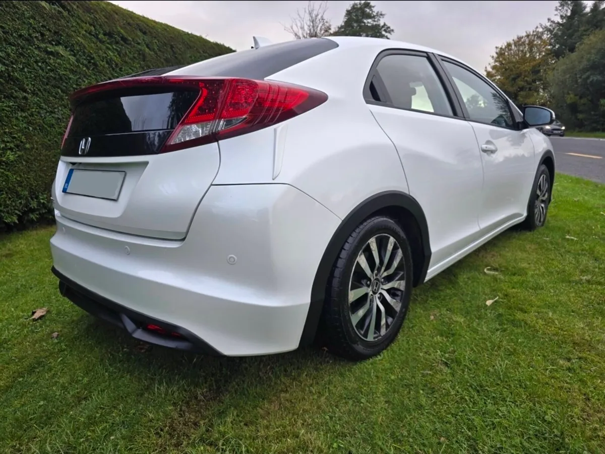2014 Honda Civic Diesel - Image 4