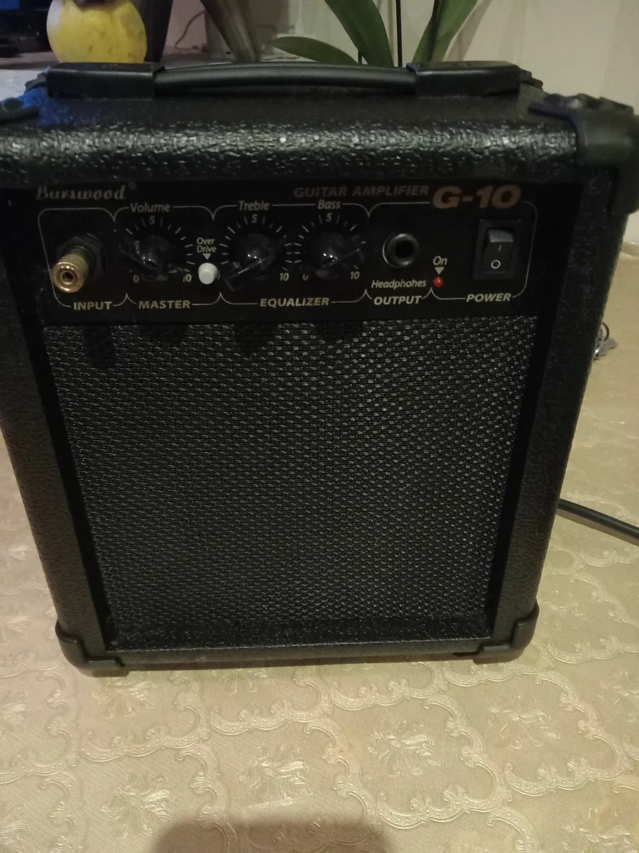 Guitar amplifier - Image 3