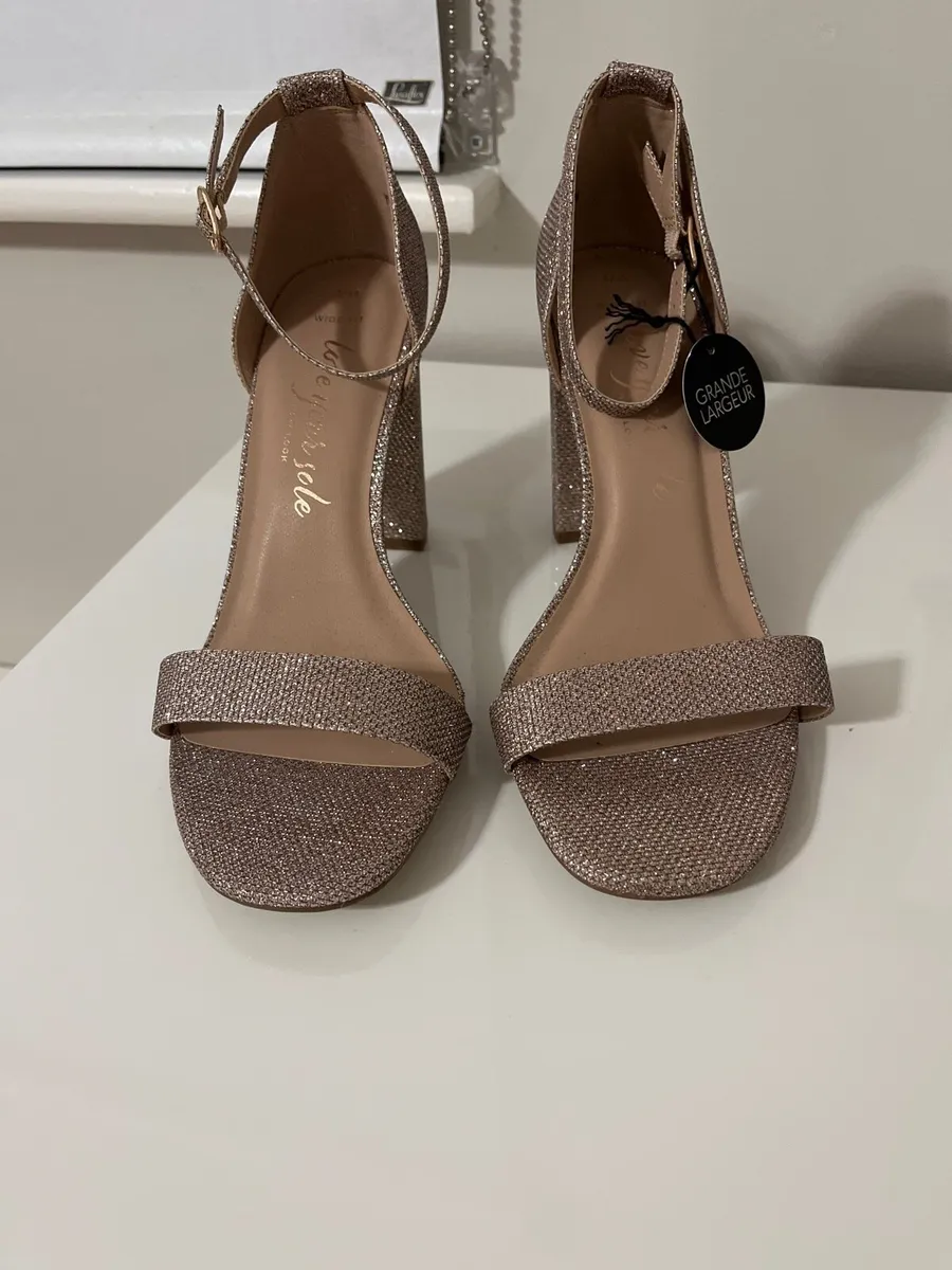 Gold Sparkle Sandles - Image 1
