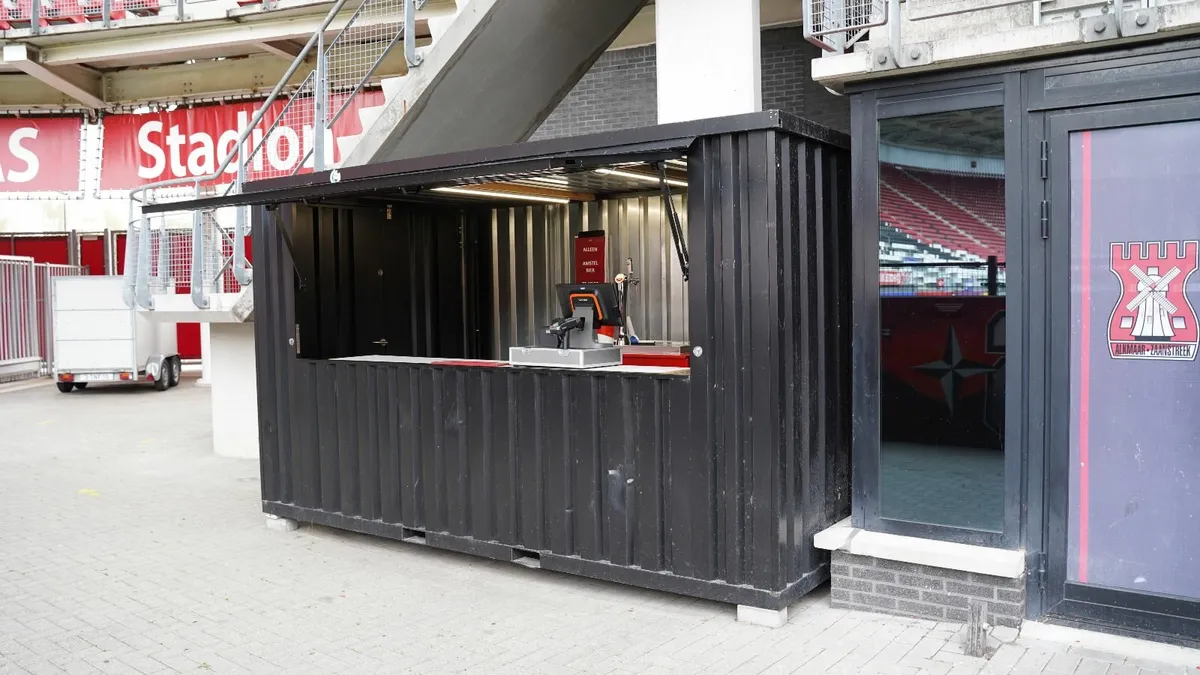 Outdoor Bar Pod – Ready to Use All Year - Image 3