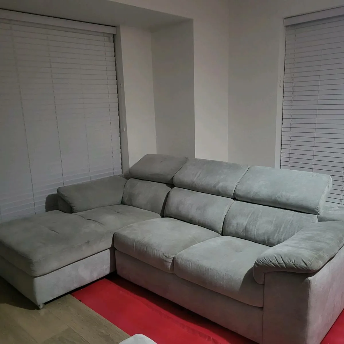 L shaped sofa - Image 2