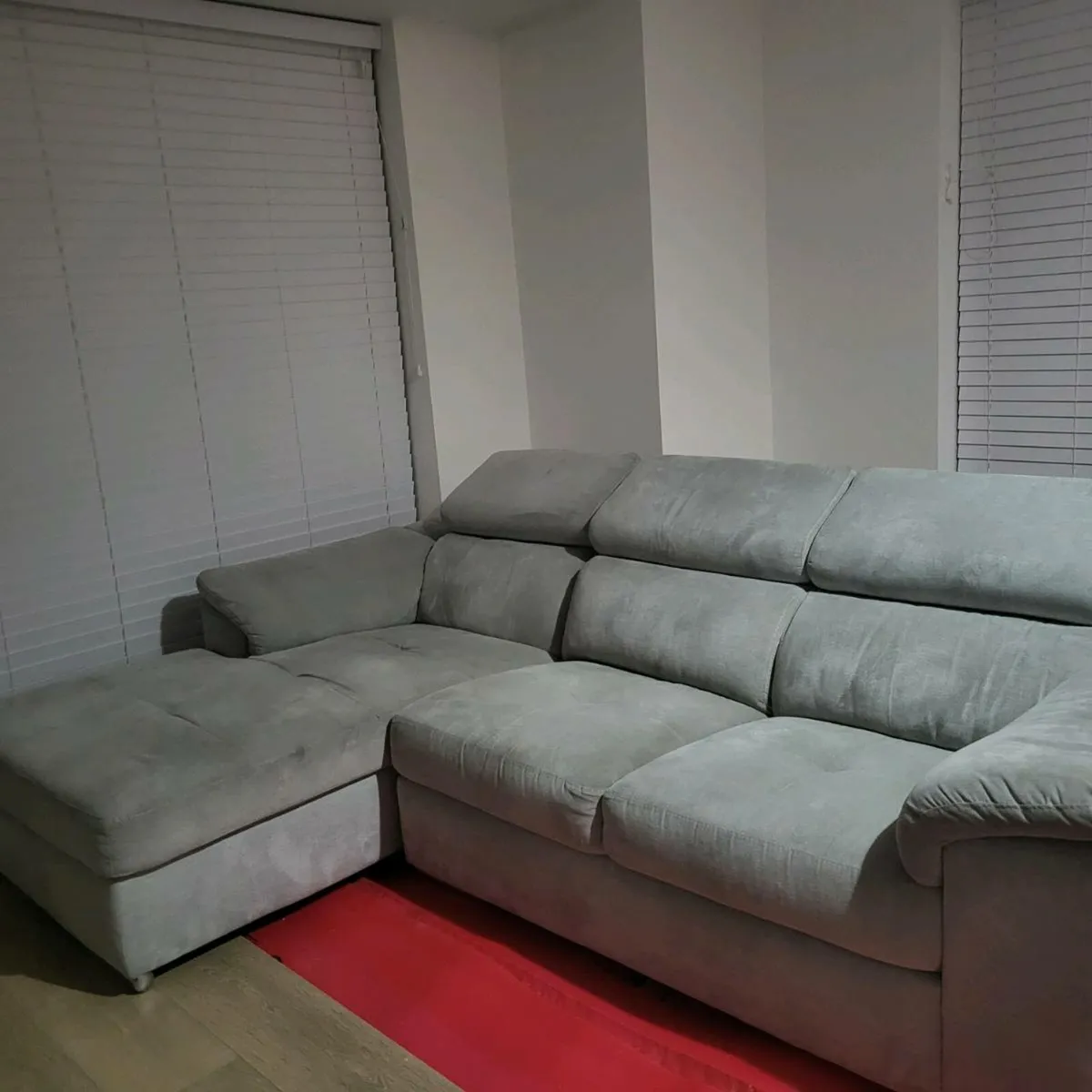 L shaped sofa - Image 3