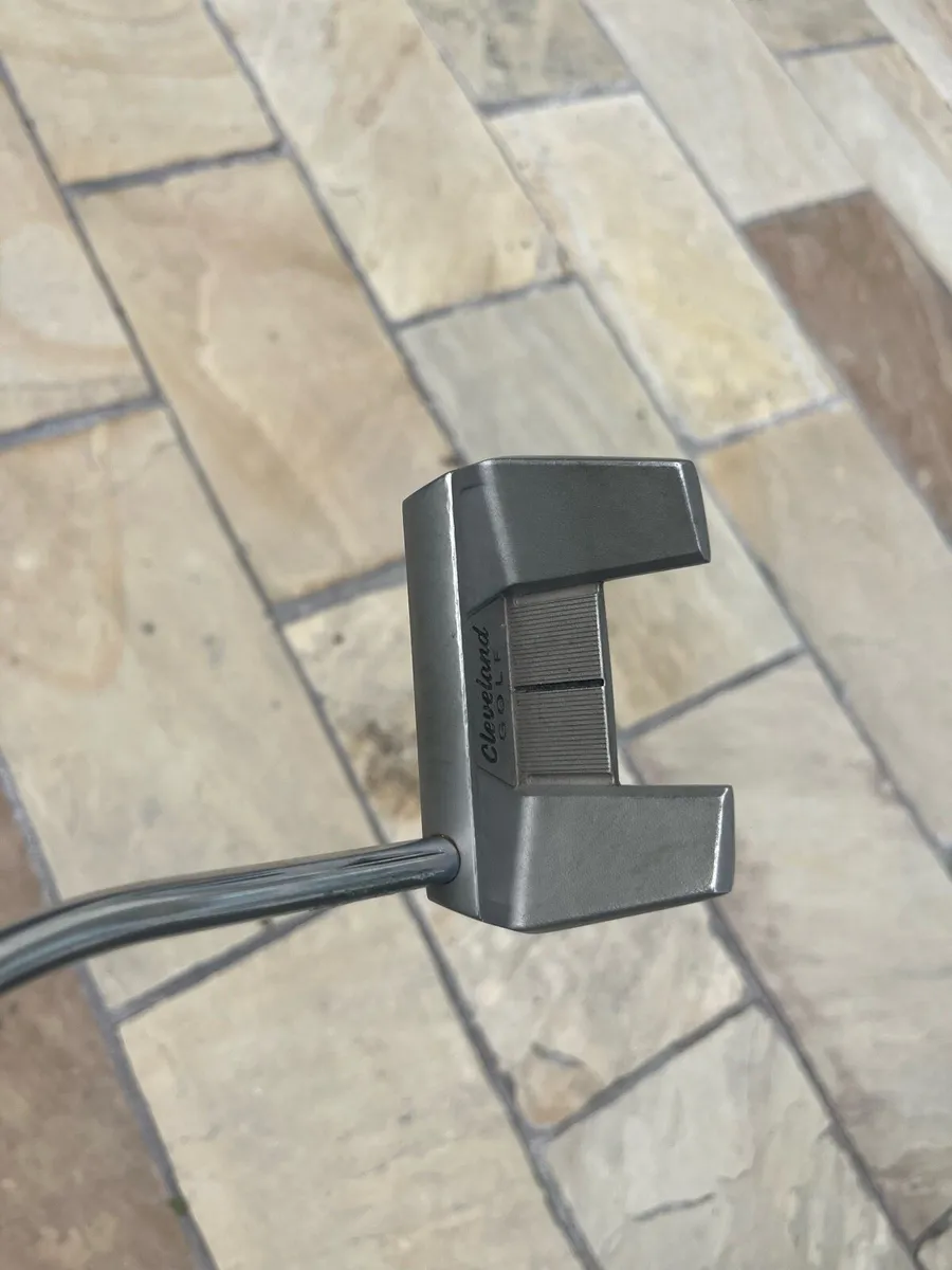 Cleveland Huntington Beach Putter - Image 2