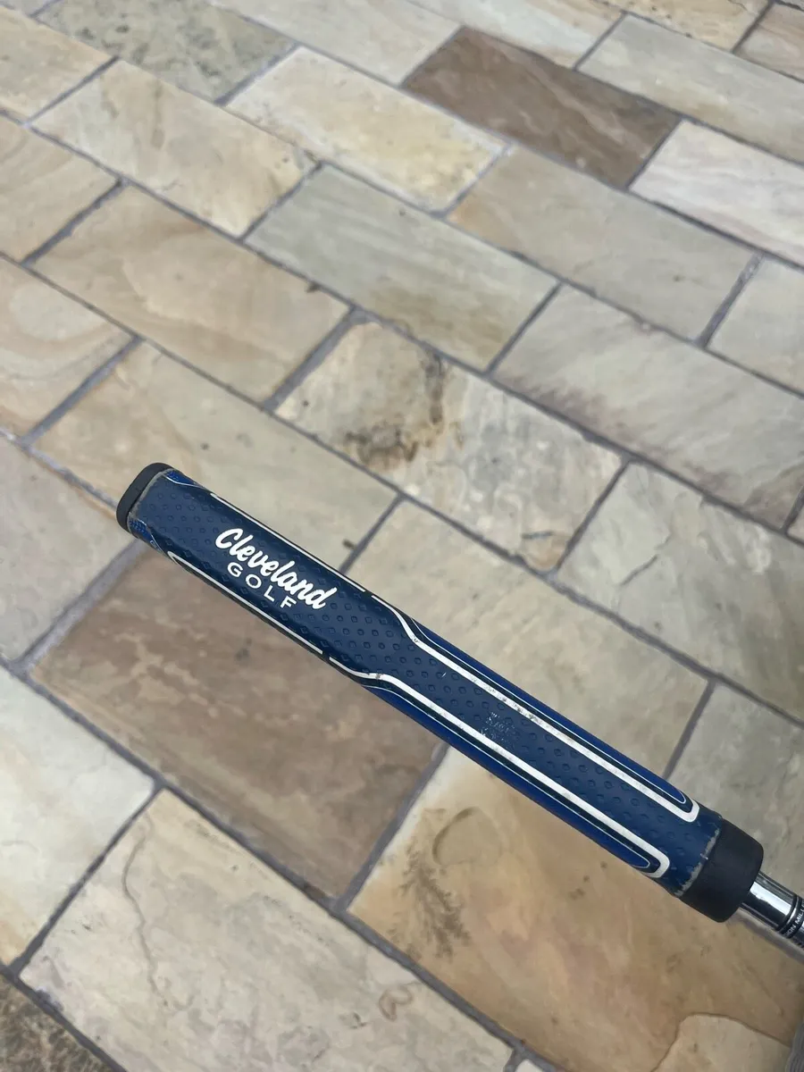 Cleveland Huntington Beach Putter - Image 4
