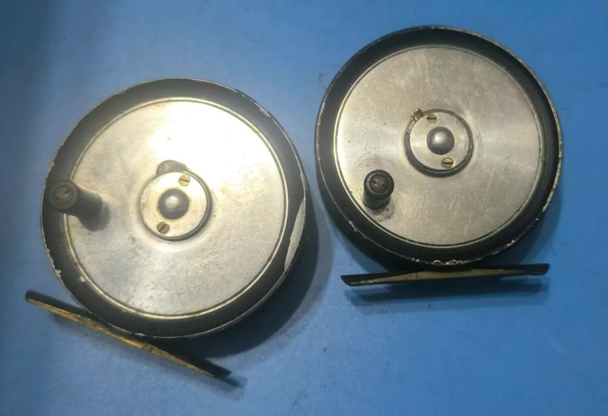 Pair of vintage fly fishing trout reels - Image 1