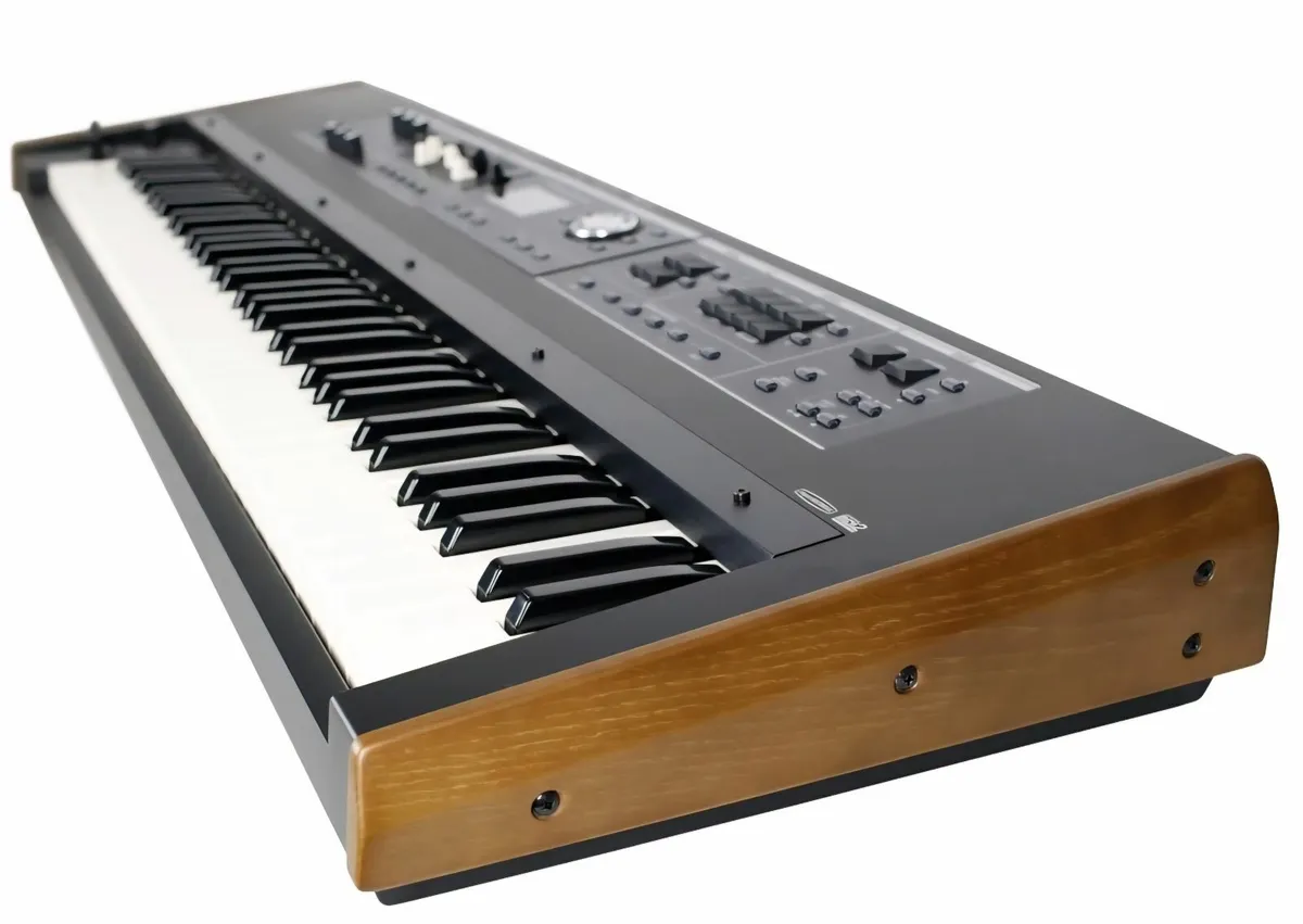 Roland VR-730 Keyboard - Image 4