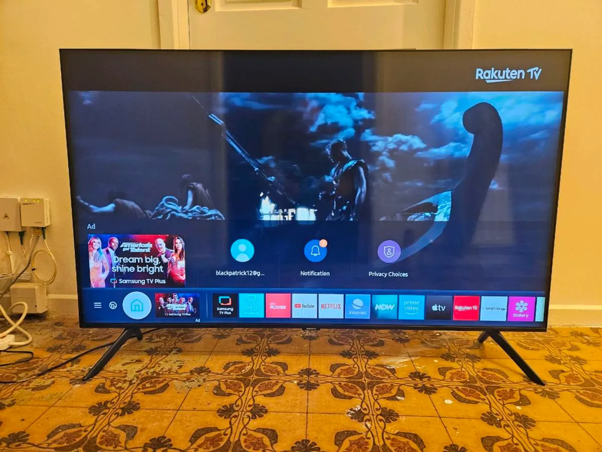 Samsung 50" smart tv - Image 4