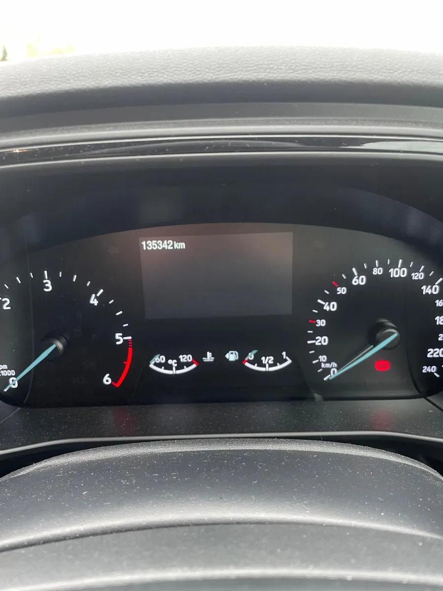 2020 ford focus st line - Image 4