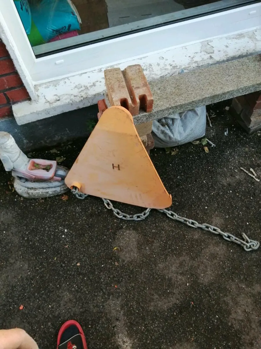 Trailer locks/wheel clamps - Image 1