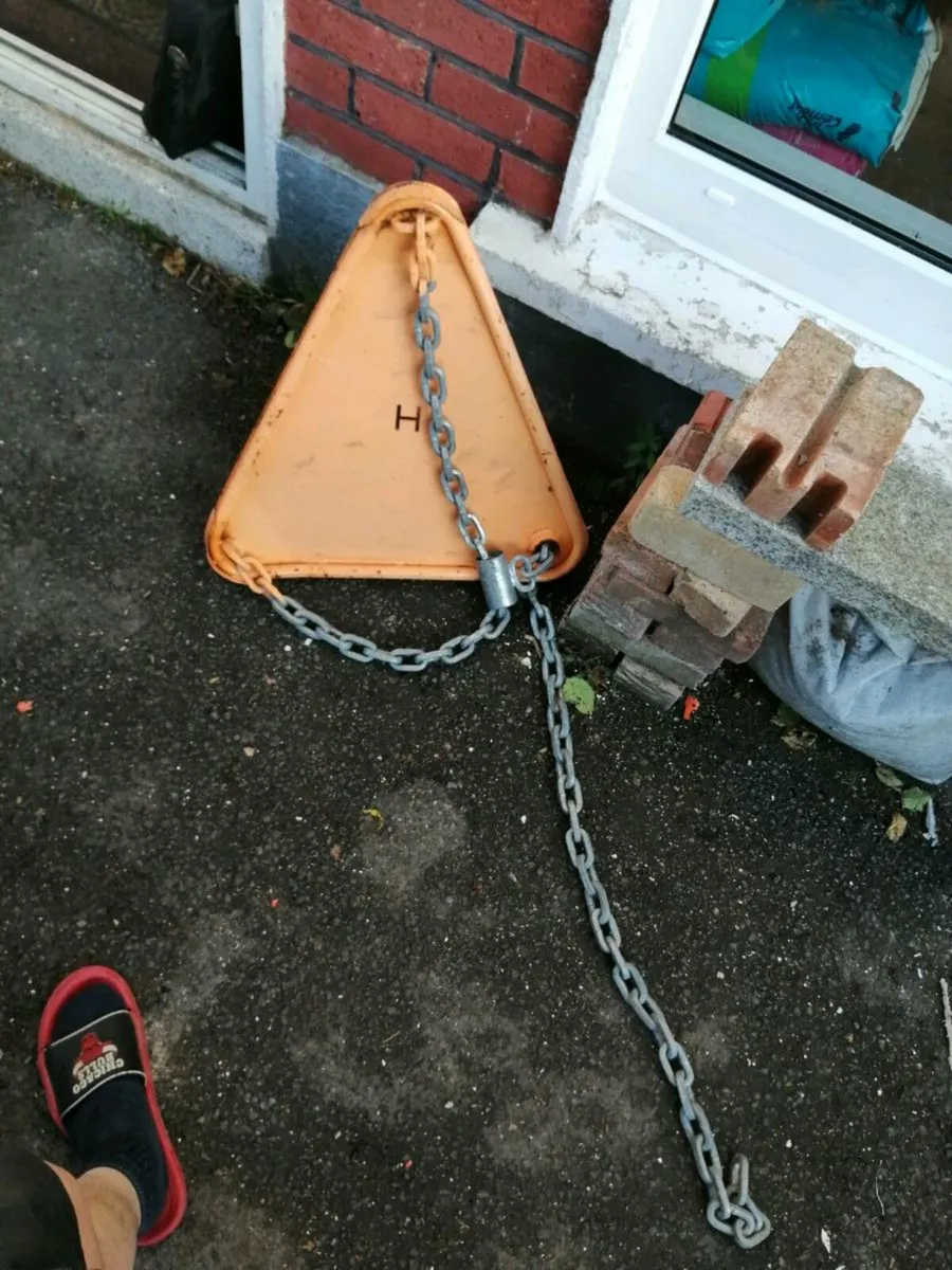 Trailer locks/wheel clamps - Image 2