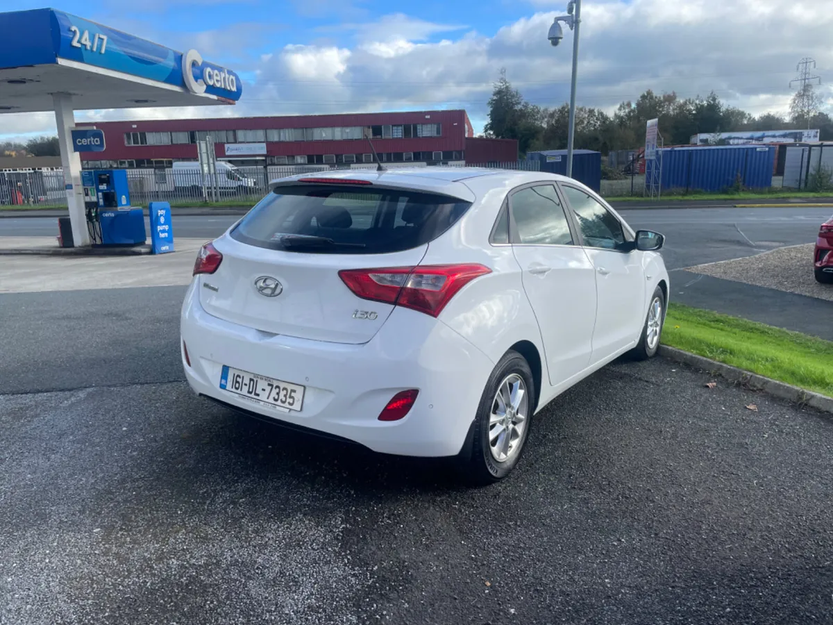 2016 Hyundai i30 Deluxe - Image 4