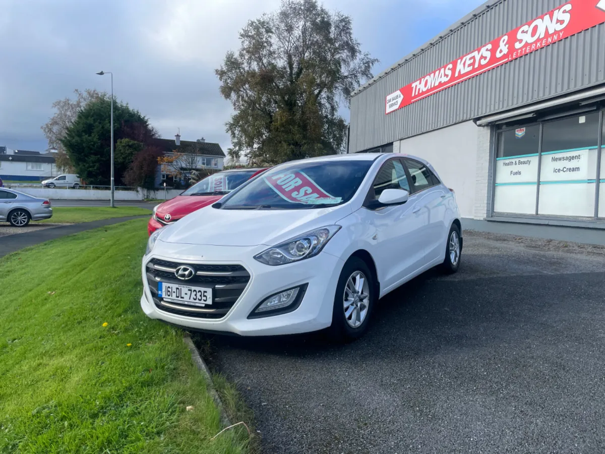 2016 Hyundai i30 Deluxe - Image 2