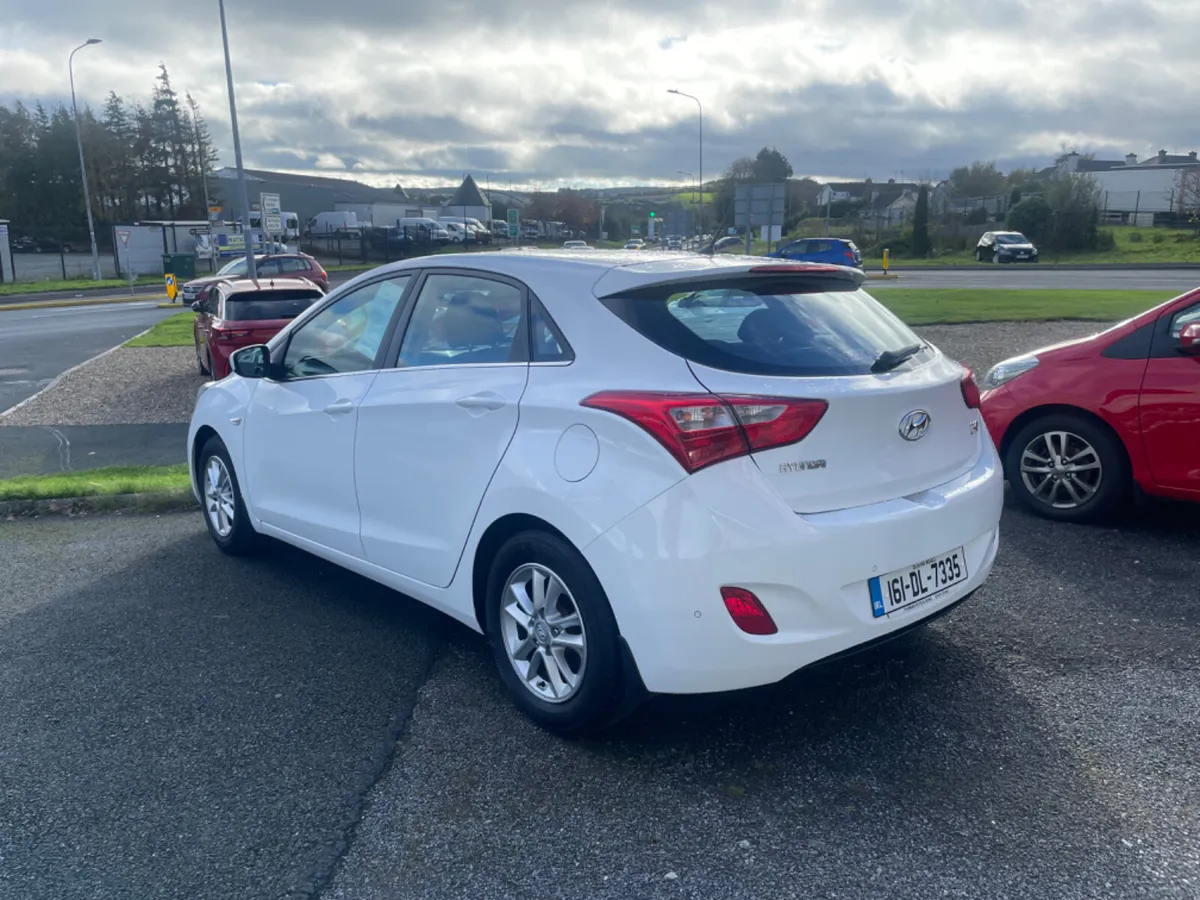 2016 Hyundai i30 Deluxe - Image 3