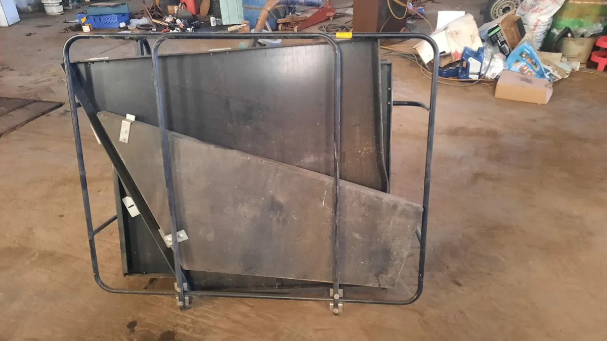 Vandel security guard cover- track machine digger - Image 1