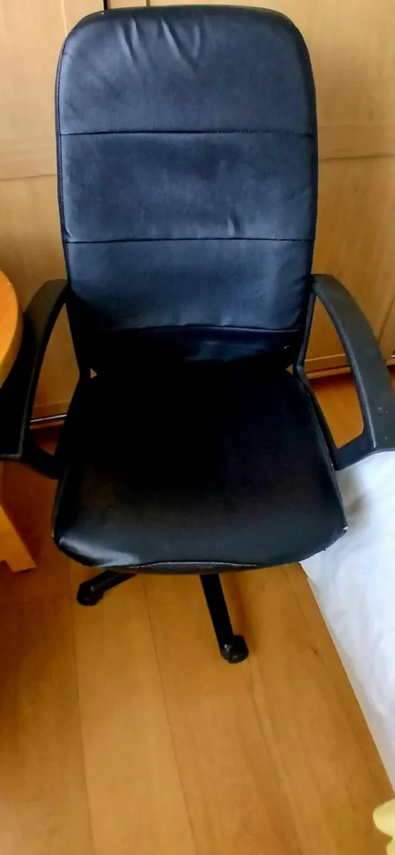 leather swivel chair - Image 3