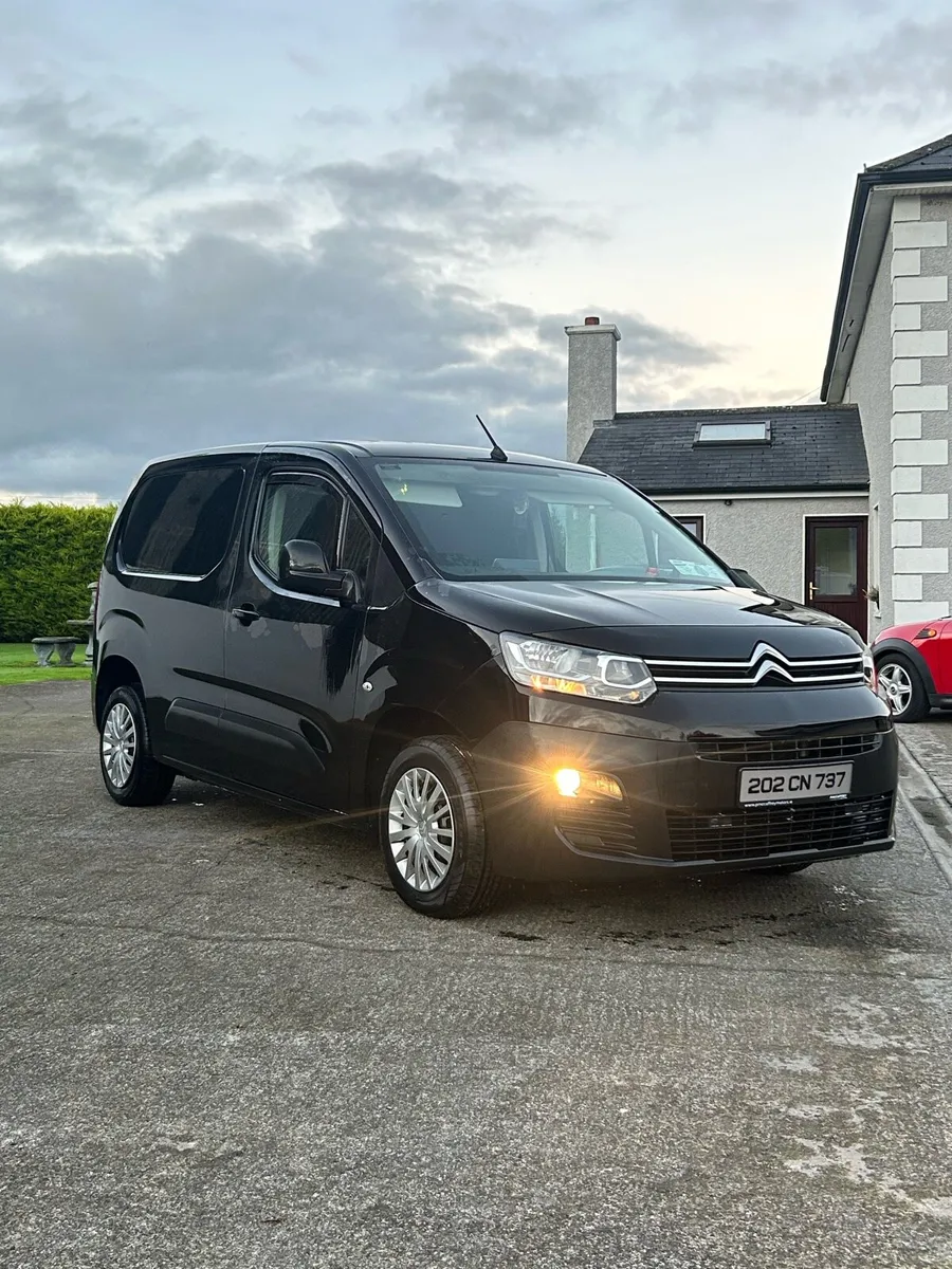 202 Citroen berlingo (no vat) - Image 1