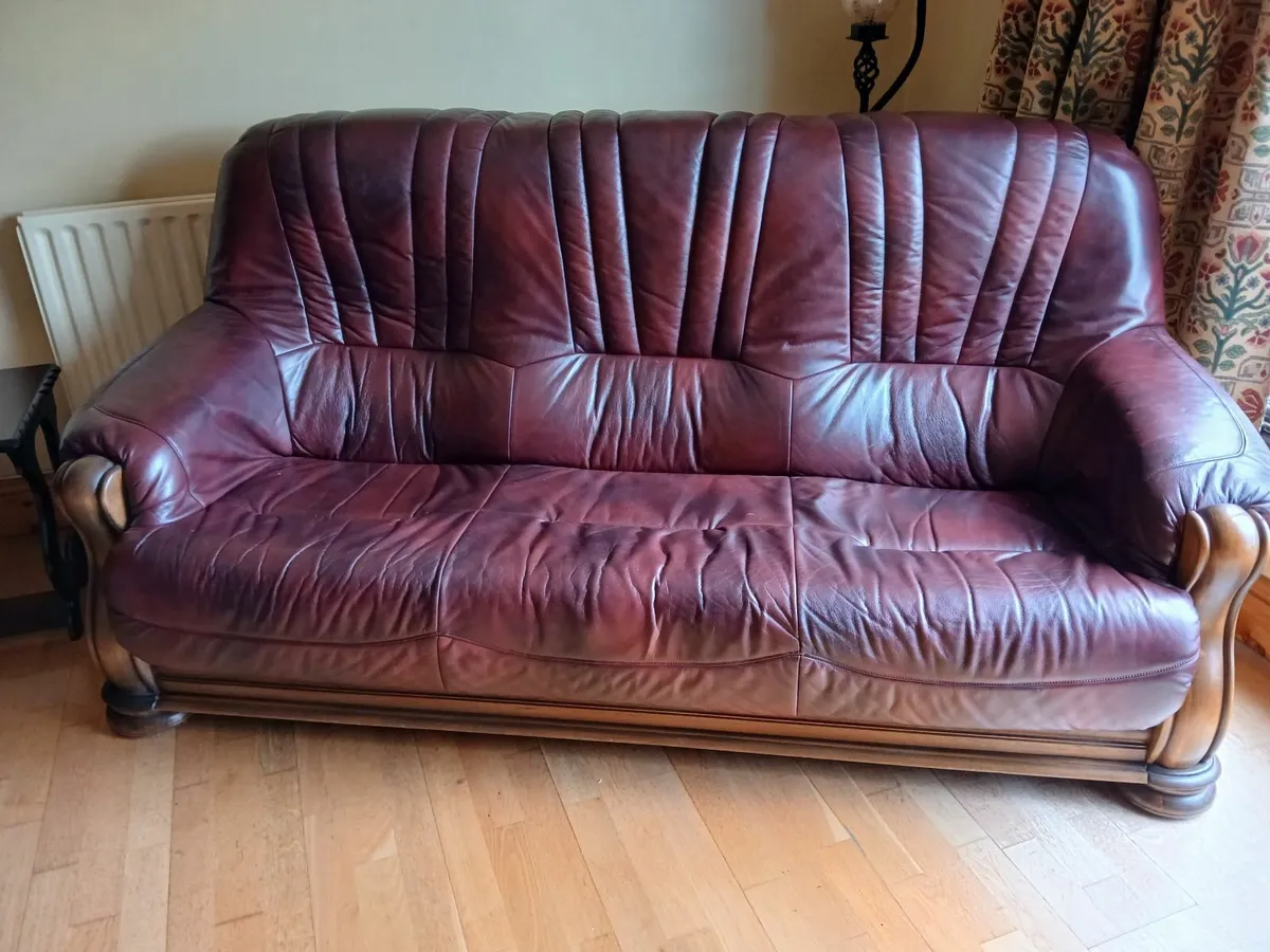 3 piece Suite - Image 1