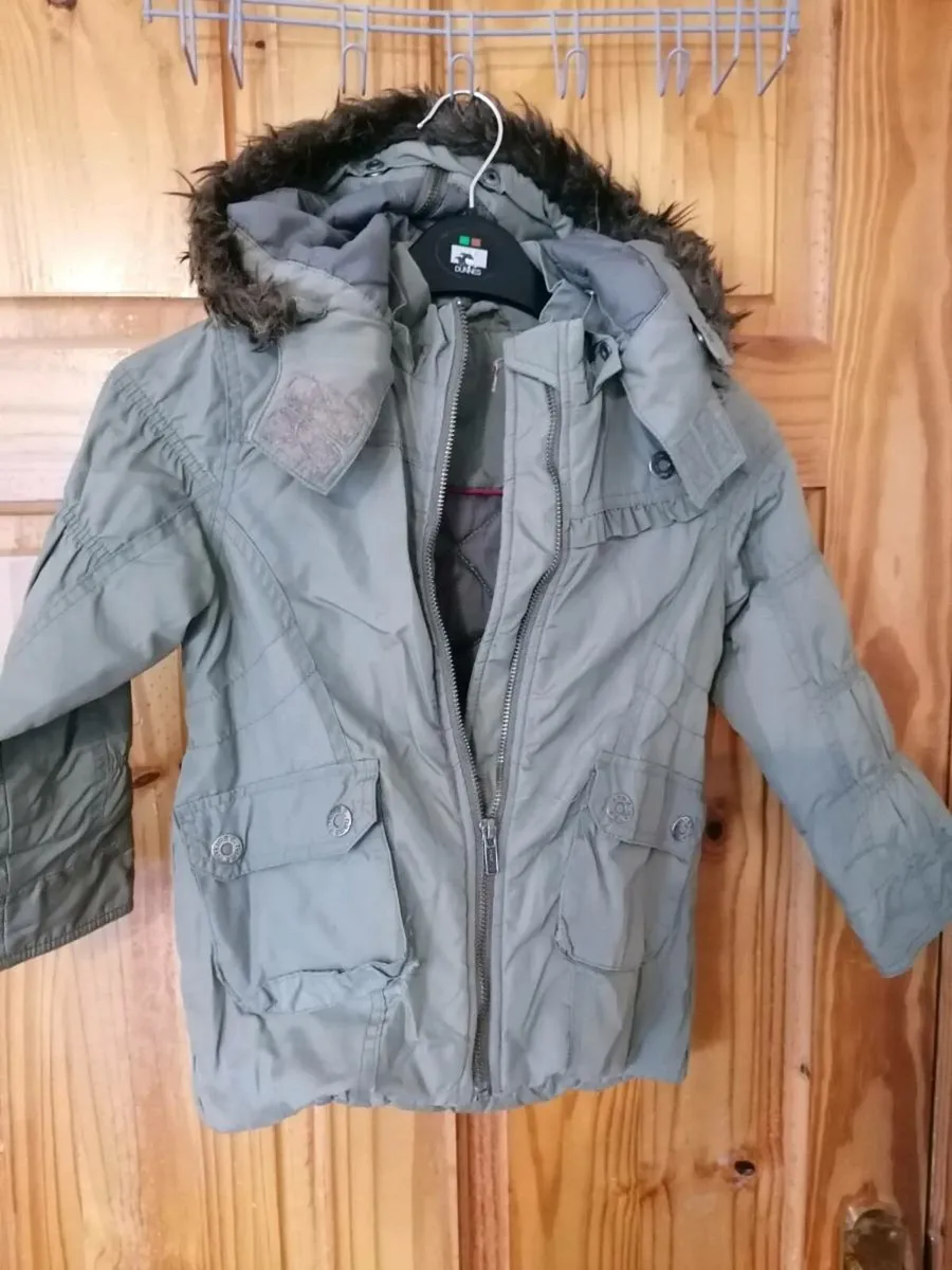 Girls coats - Image 1