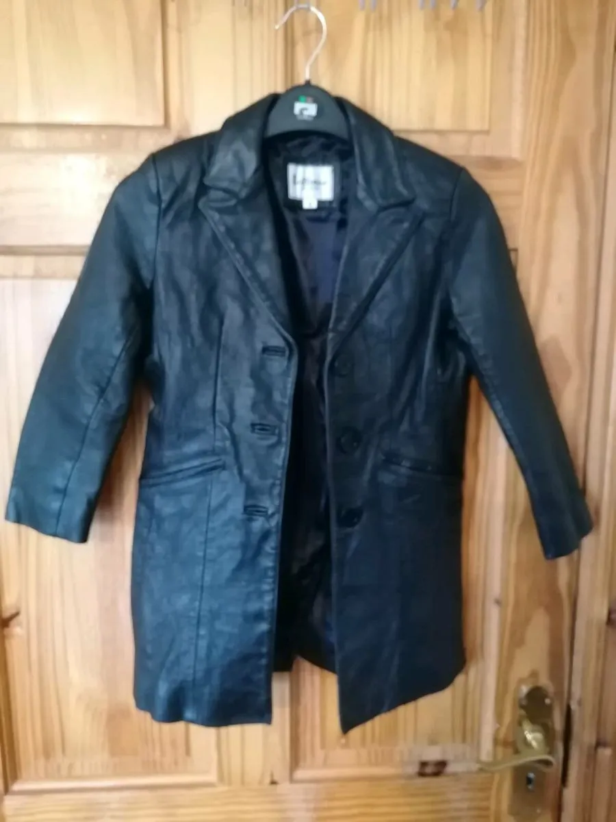 Girls coats - Image 3