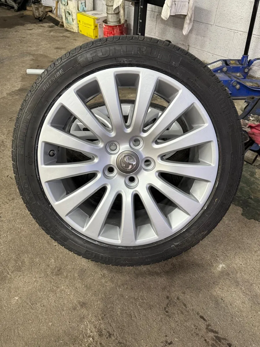 Opel Insignia Alloy Wheels & Tyres 235/45R18 - Image 1