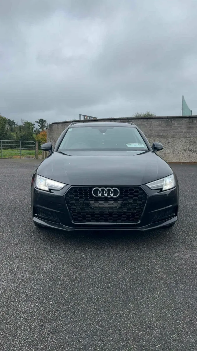 Audi A4 2018 - Image 2