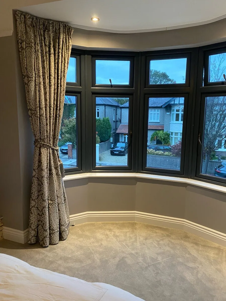 Curtains - Image 4