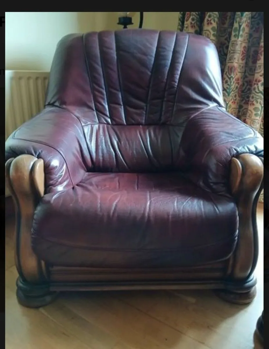 3 piece Suite - Image 2