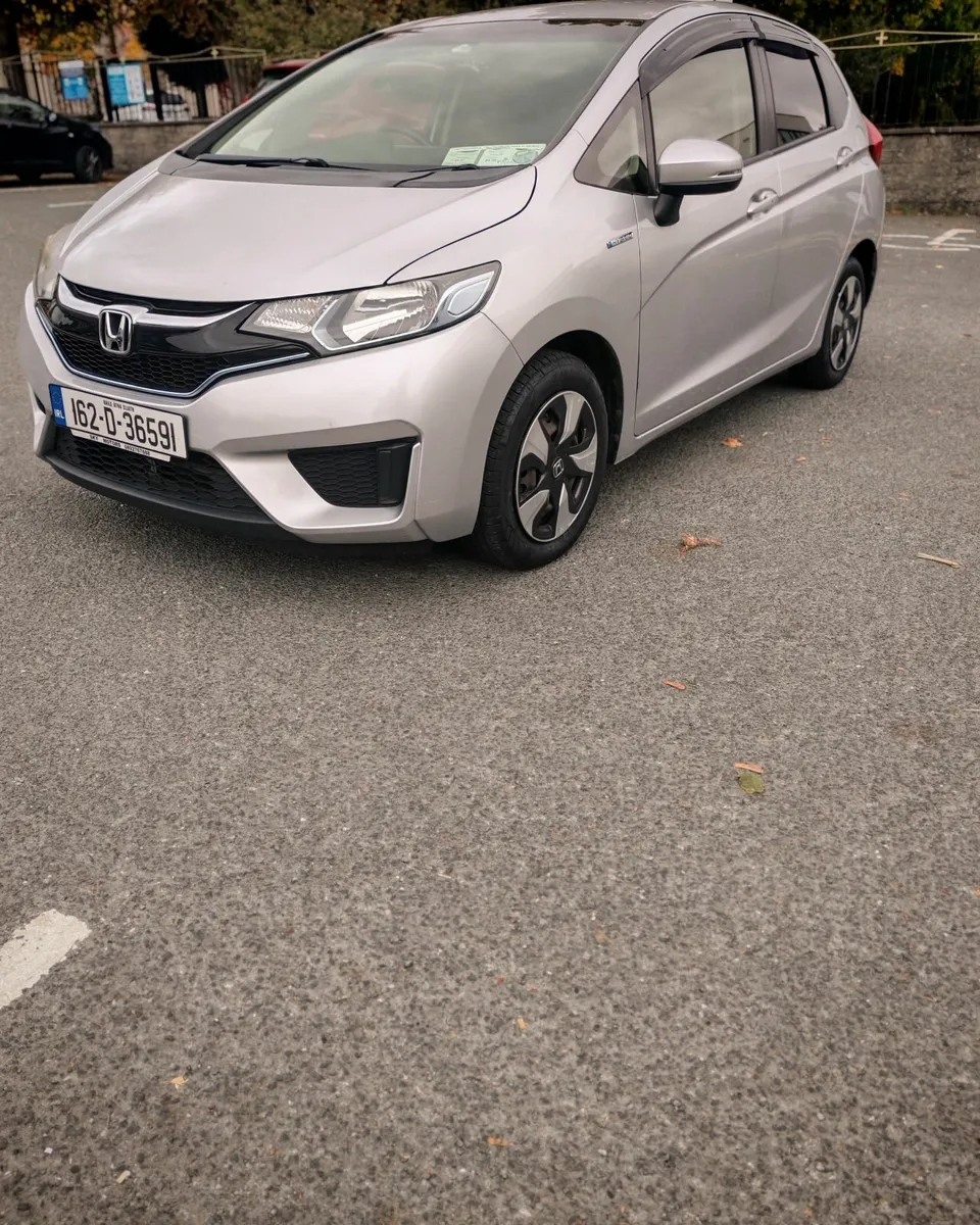 Honda Fit 2016 - Image 2
