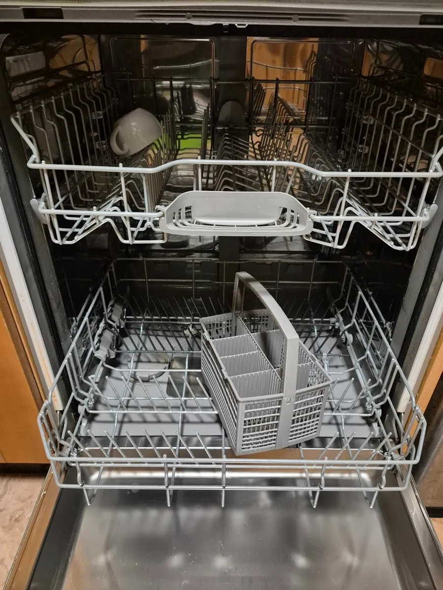 Dishwasher - Image 3
