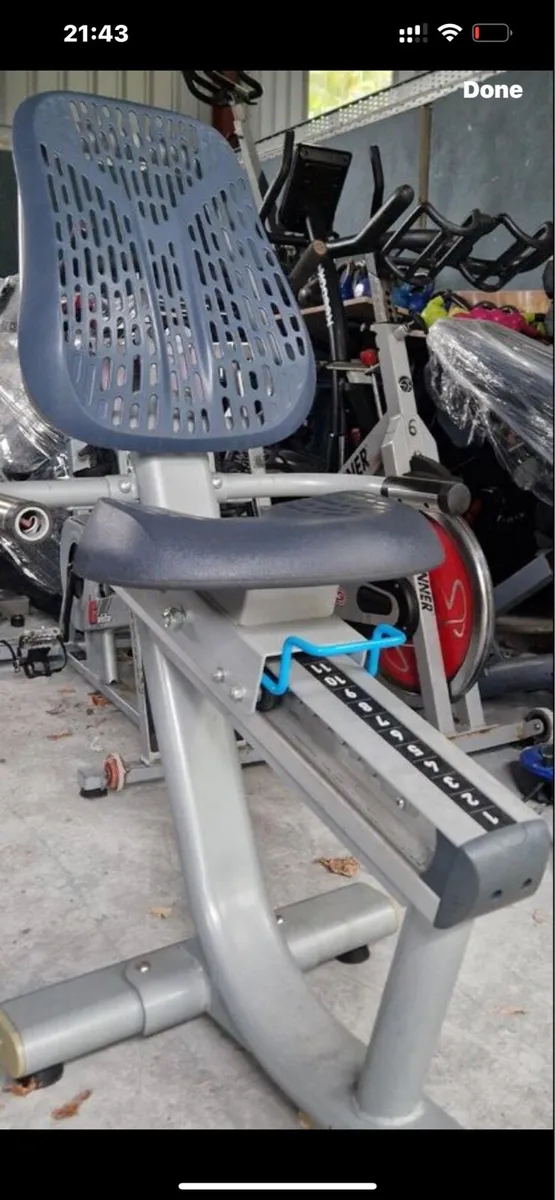 Precor age friendly recumbent bike - Image 3