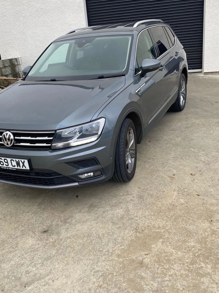 2019 Volkswagen - Image 3