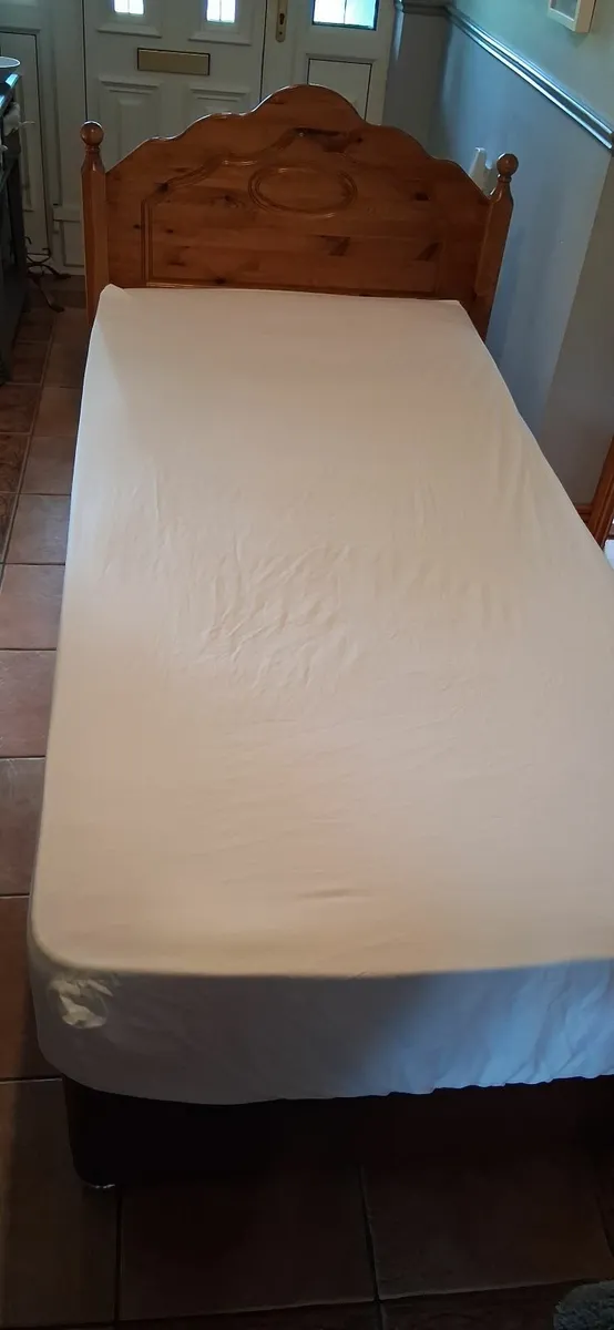 Single divan bed with headboard - Image 2