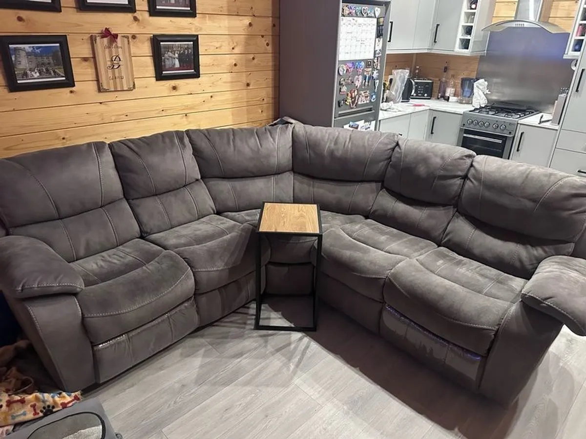 Corner sofa (L-Shape) - Image 2