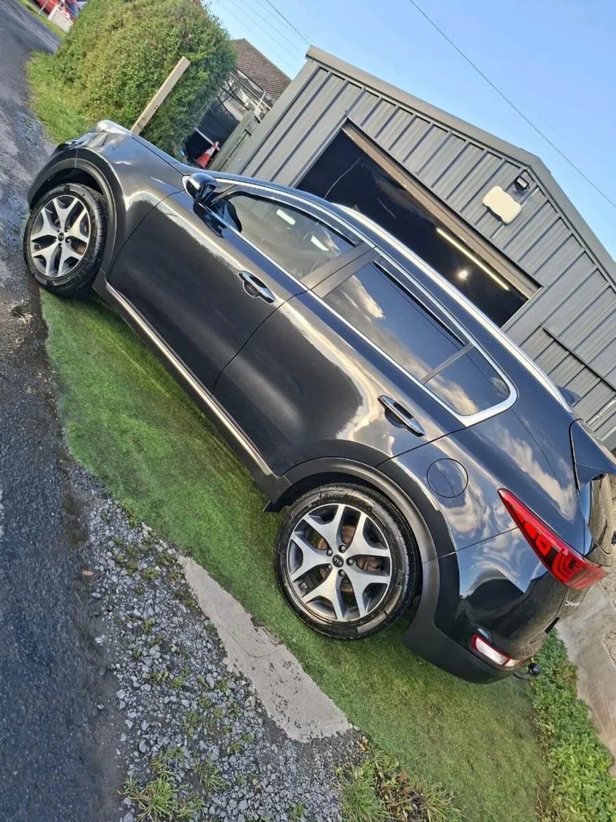 Car/jeep - Image 4