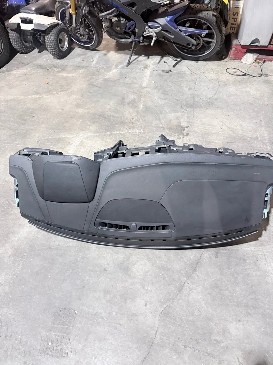 Mercedes / Volvo / Porshe dashboard - Image 2