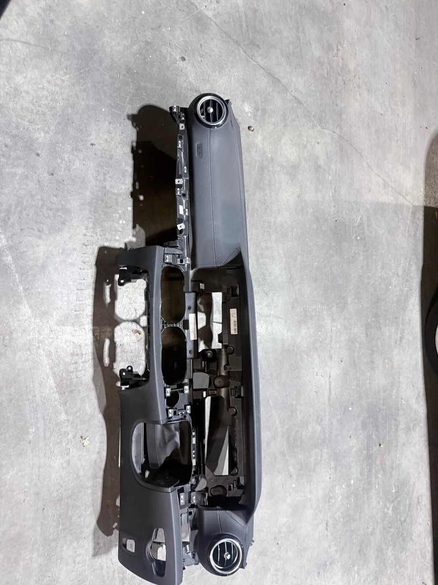 Mercedes / Volvo / Porshe dashboard - Image 3