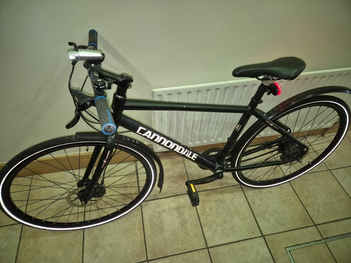 Cannondale Hybrid Bike - Image 1