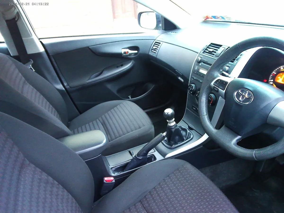 Toyota Corolla diesel low km's - Image 4