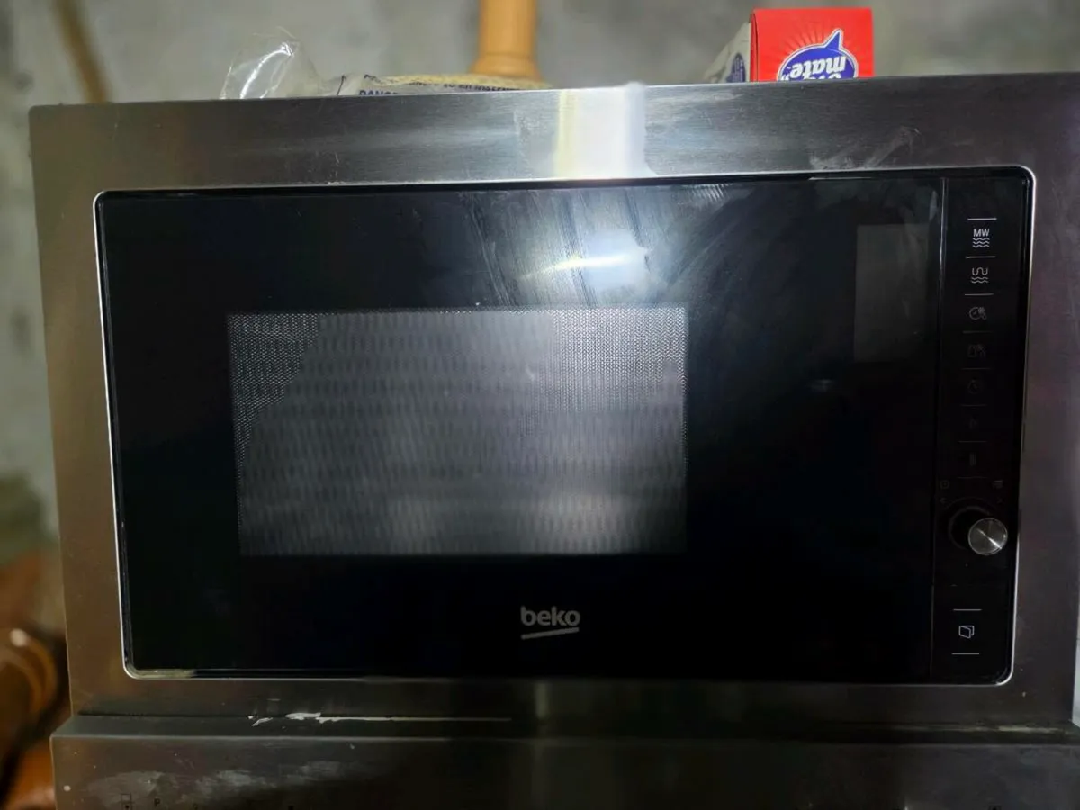 Beko electric double oven and microwave - Image 4