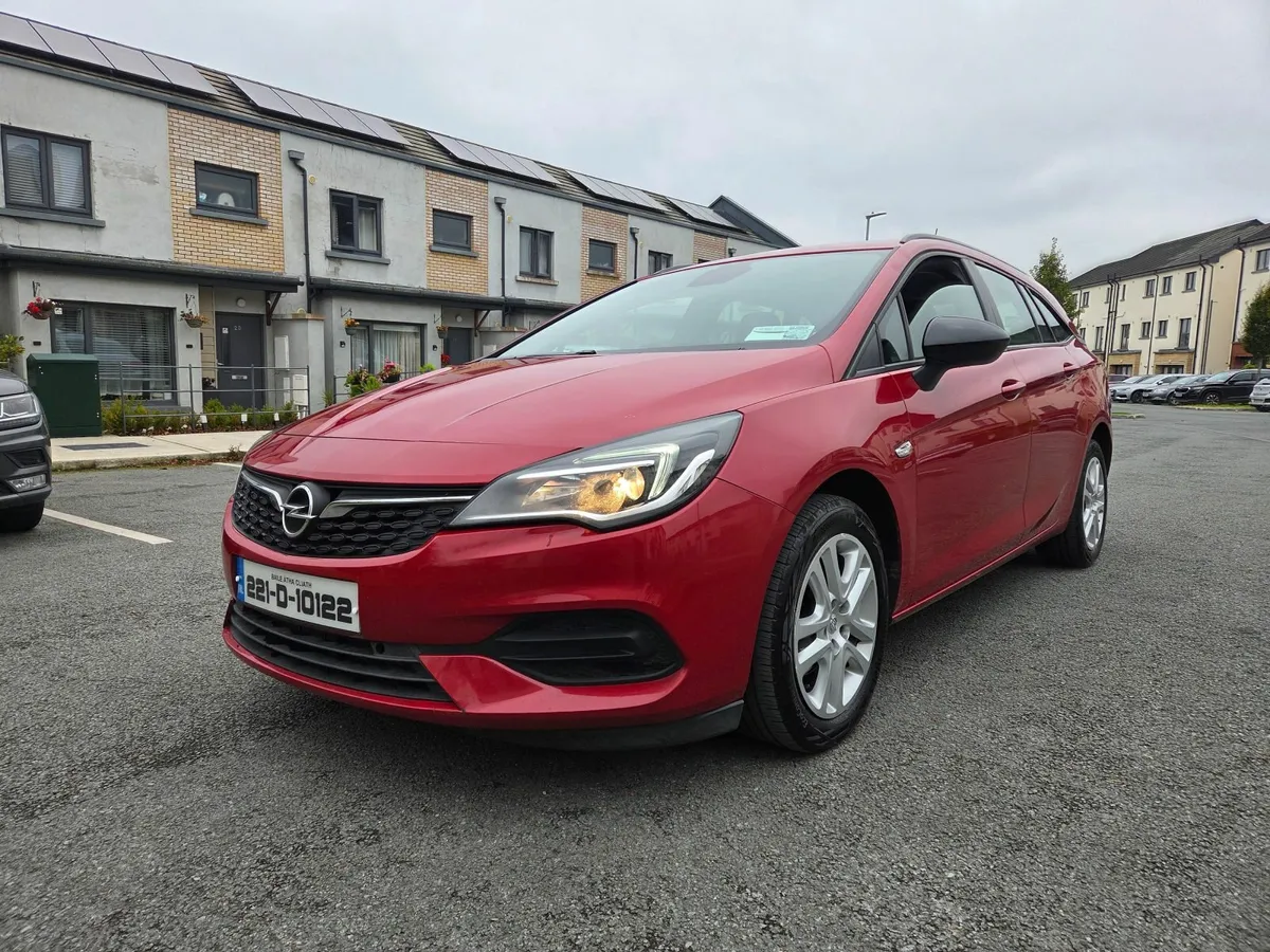 2022 OPEL ASTRA - Image 1