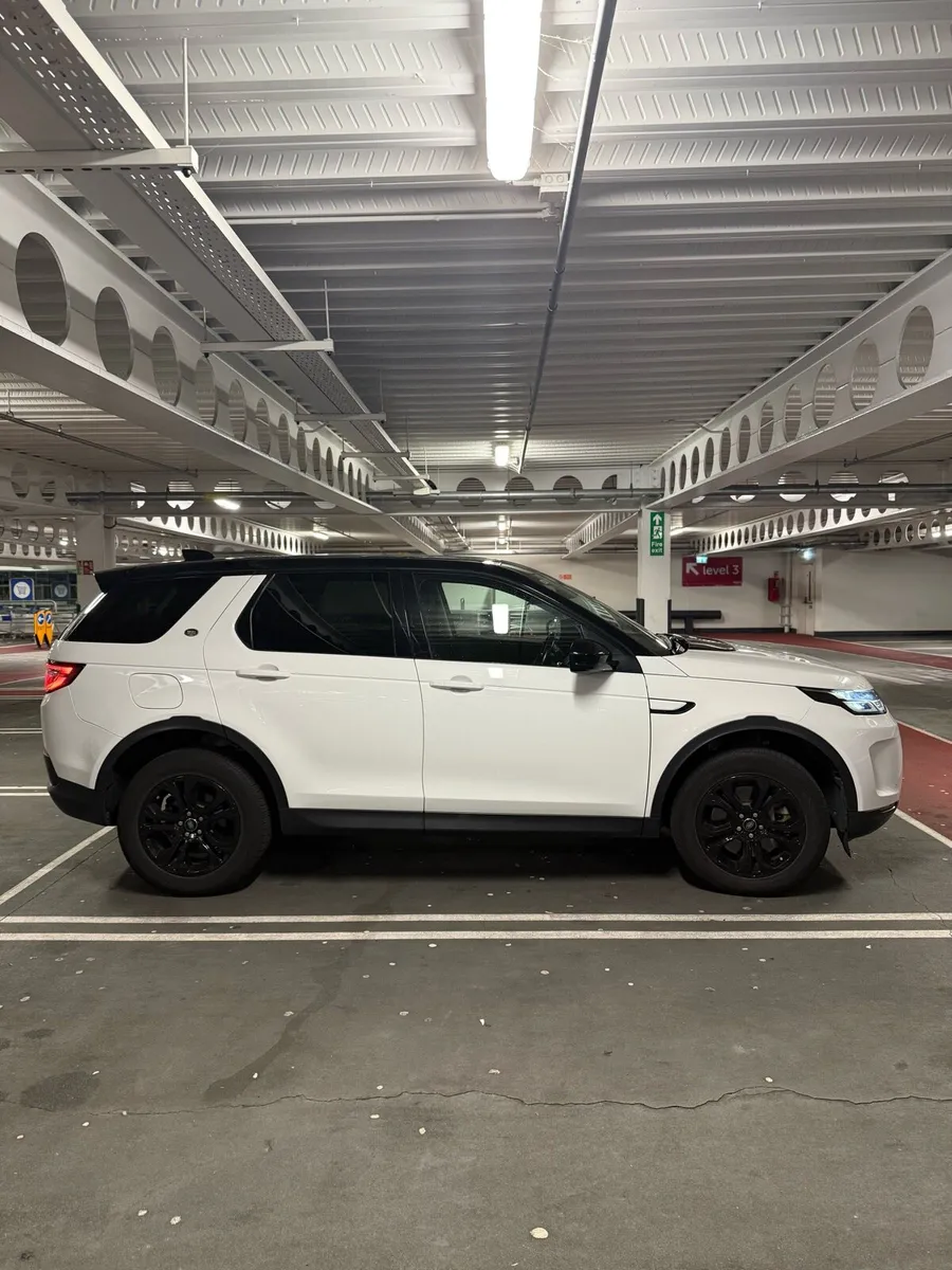 Land Rover Discovery Sport 2020 2.0D 150BHP Manual - Image 3