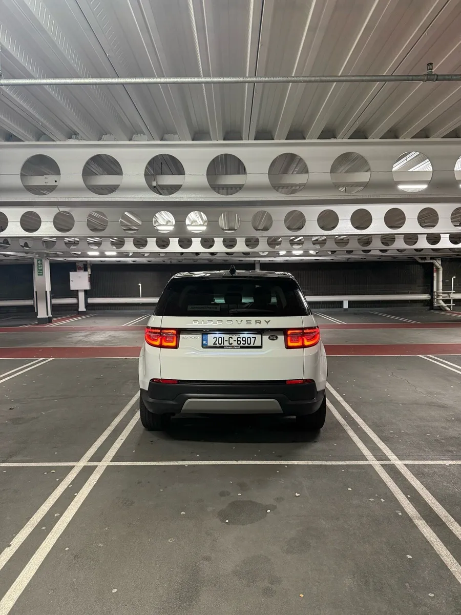 Land Rover Discovery Sport 2020 2.0D 150BHP Manual - Image 4