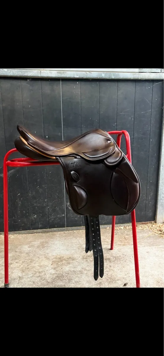 Horse saddle - Image 1