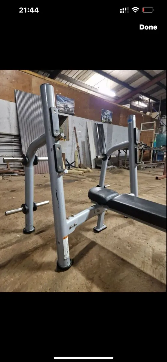 OLYMPIC BENCH WITH PLATE HOLDERS - Image 2
